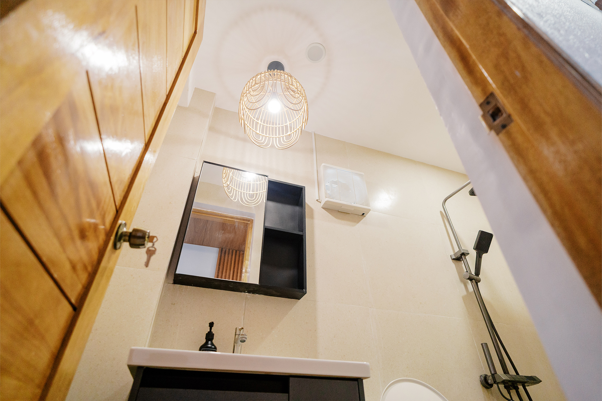 Twin Villa (Front) - Image 9